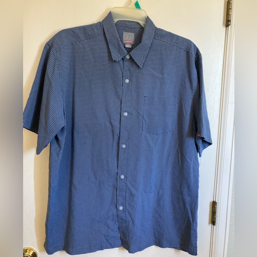 •Quicksilver Blue & White Plaid Button Down Short Sleeve Large Shirt #O